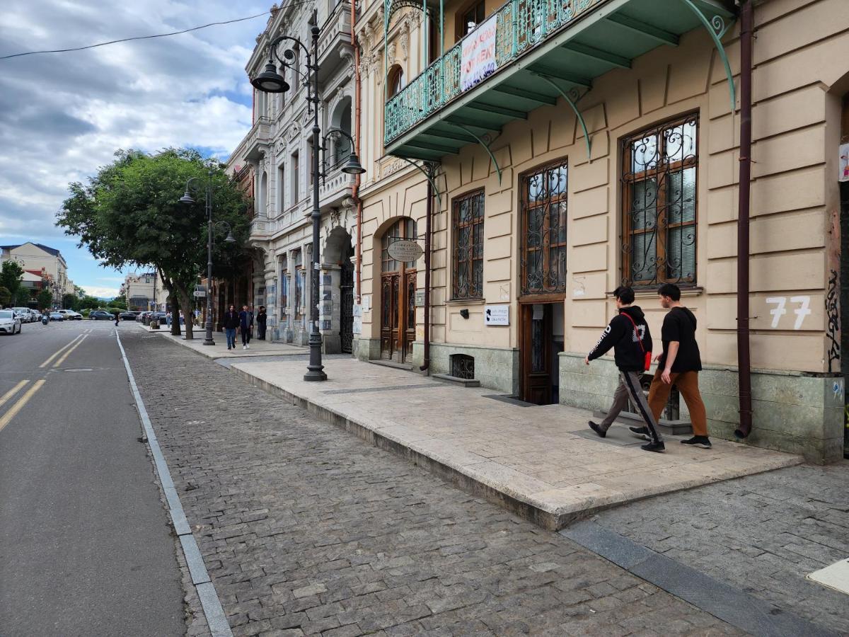 Gala Hostel Тбилиси Екстериор снимка
